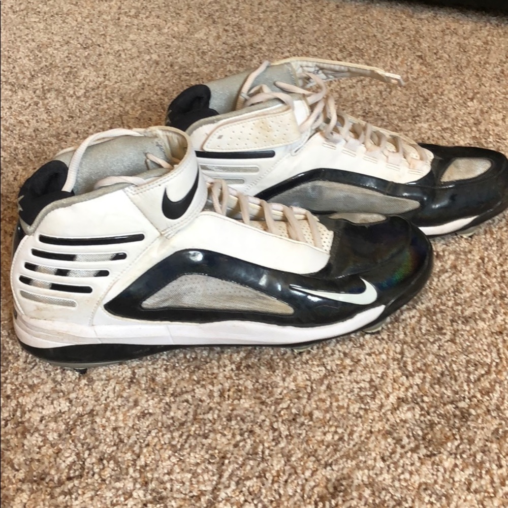 Nike “Ladanian Thomlinson” football cleats
